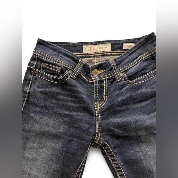 BKE - Picture 2 of 5